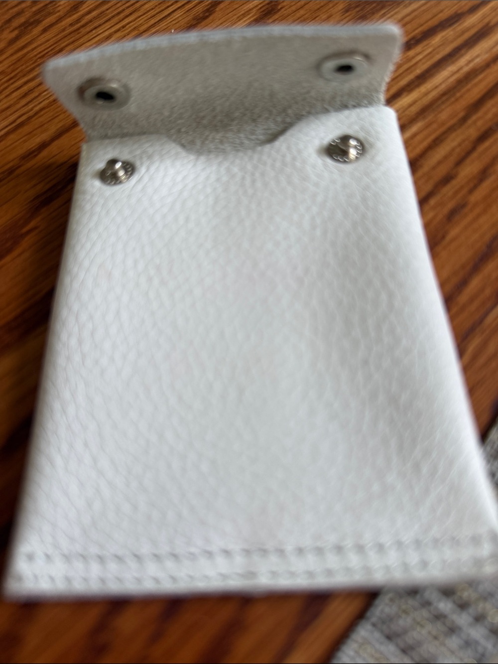 latico White Pebbled Leather Snap Pouch - Picture 2 of 5